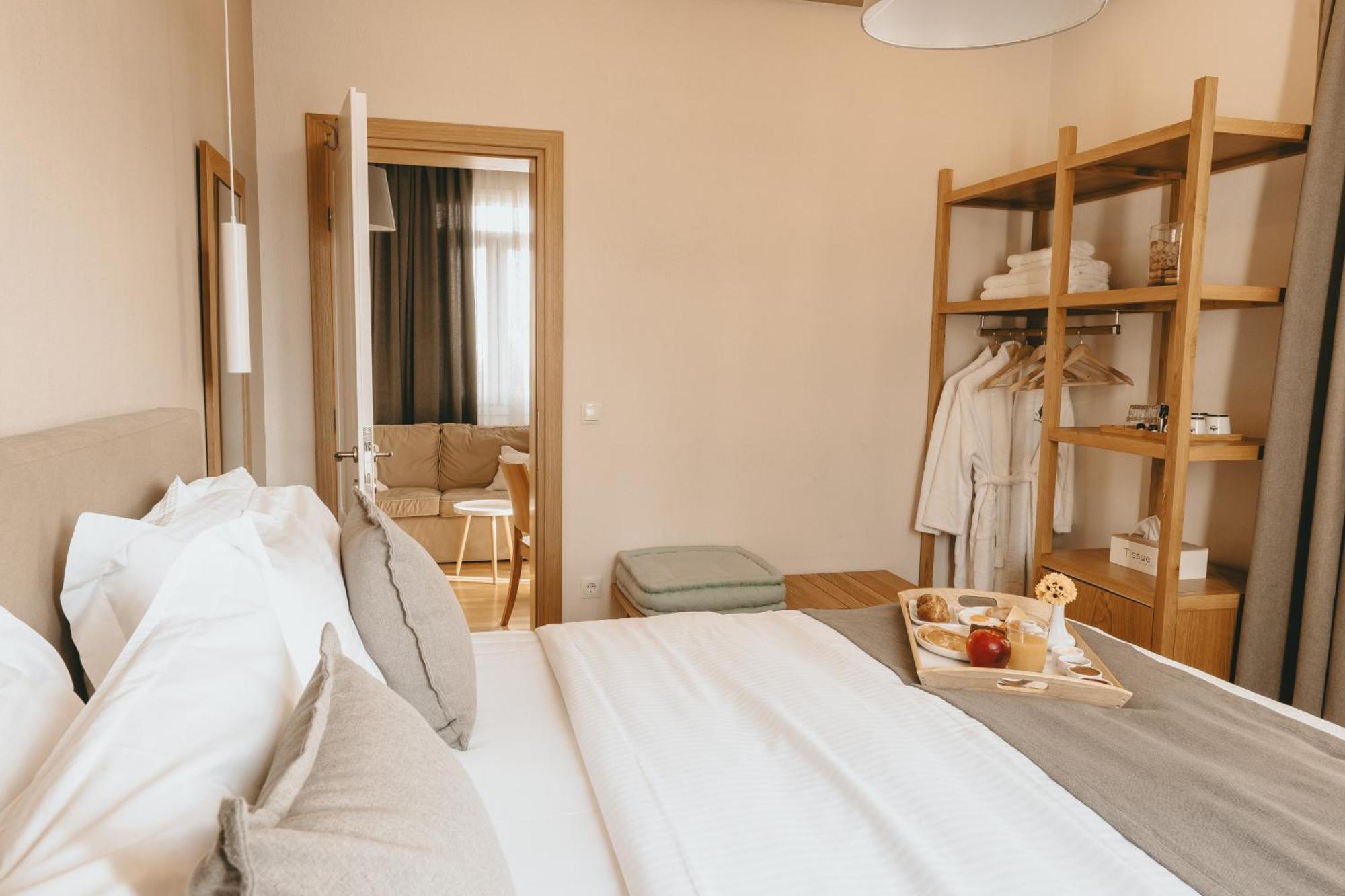 Giardino High Living Suites Драма Номер фото